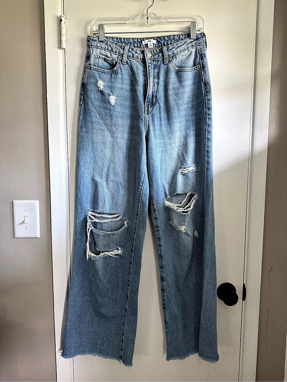 BP. Low Rise Baggy Wide Leg Jeans, Size 28